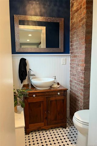 10 Vine Street, Beacon, NY 12508