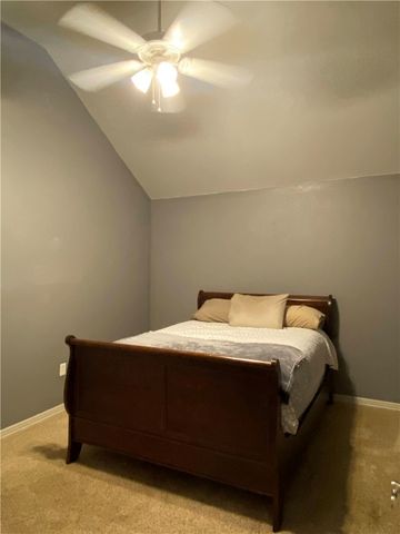 2949 Bluegrass Place, Fayetteville, AR 72704