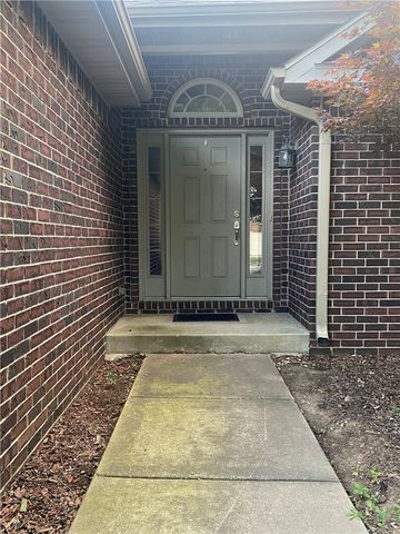 2949 Bluegrass Place, Fayetteville, AR 72704