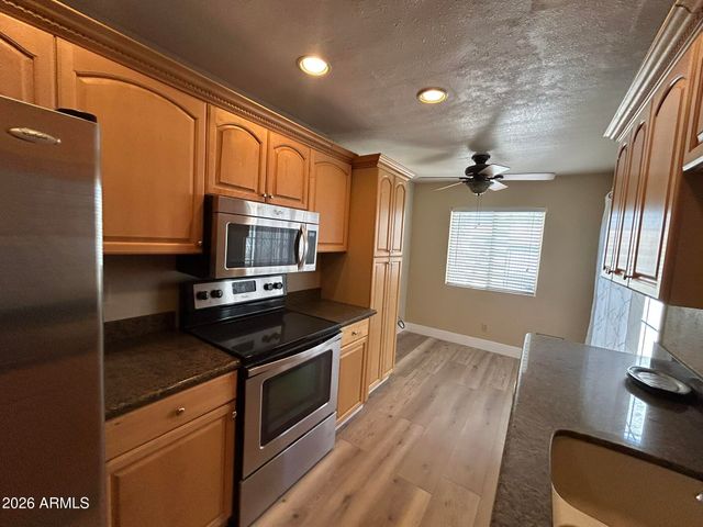 5100 N MILLER Road 11, Scottsdale, AZ 85250