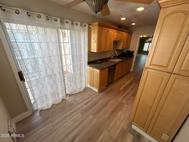 5100 N MILLER Road 11, Scottsdale, AZ 85250