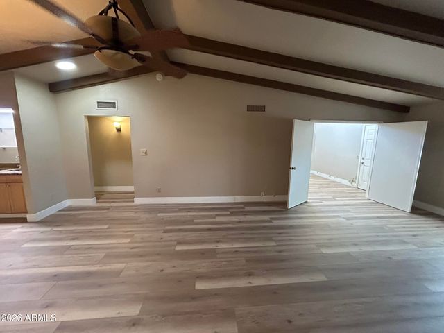 5100 N MILLER Road 11, Scottsdale, AZ 85250