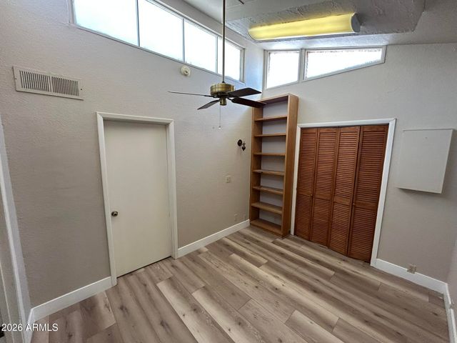 5100 N MILLER Road 11, Scottsdale, AZ 85250