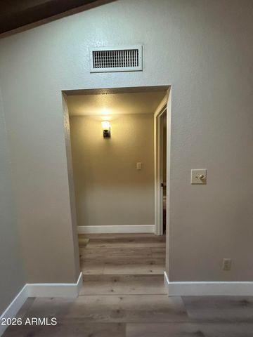 5100 N MILLER Road 11, Scottsdale, AZ 85250