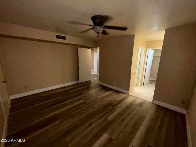 5100 N MILLER Road 11, Scottsdale, AZ 85250