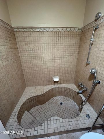 5100 N MILLER Road 11, Scottsdale, AZ 85250