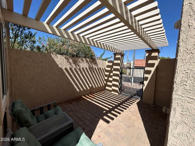 5100 N MILLER Road 11, Scottsdale, AZ 85250