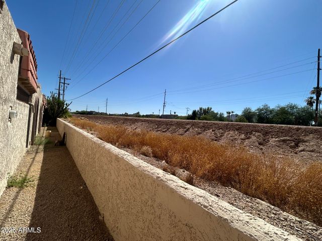 5100 N MILLER Road 11, Scottsdale, AZ 85250