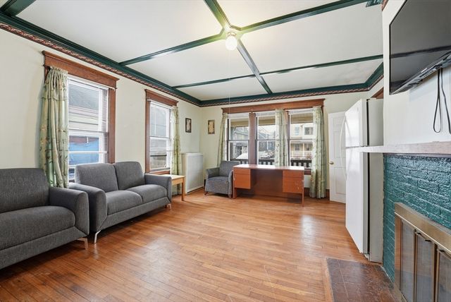127 Orange St, Springfield, MA 01108