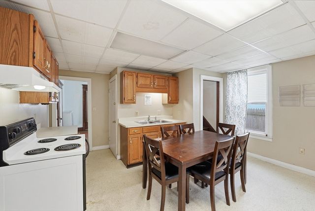 127 Orange St, Springfield, MA 01108