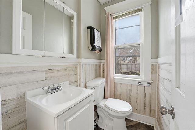 127 Orange St, Springfield, MA 01108