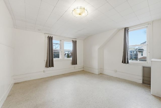 127 Orange St, Springfield, MA 01108