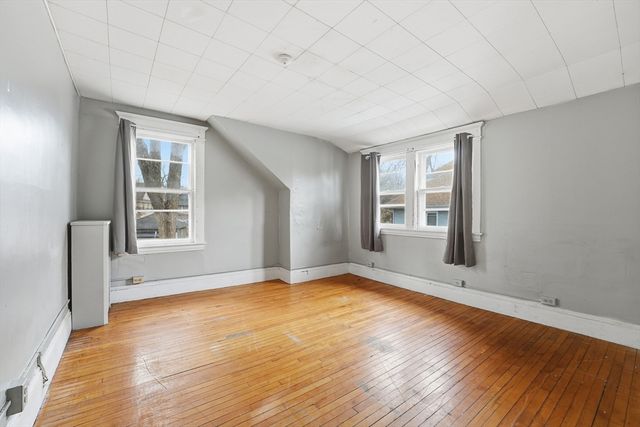 127 Orange St, Springfield, MA 01108