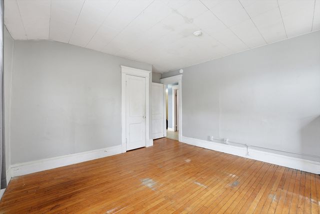 127 Orange St, Springfield, MA 01108