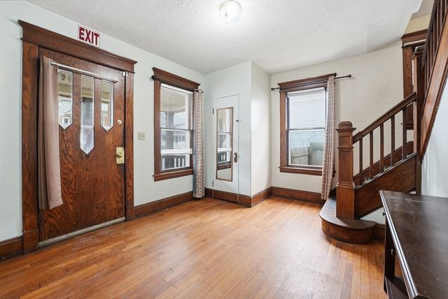 127 Orange St, Springfield, MA 01108