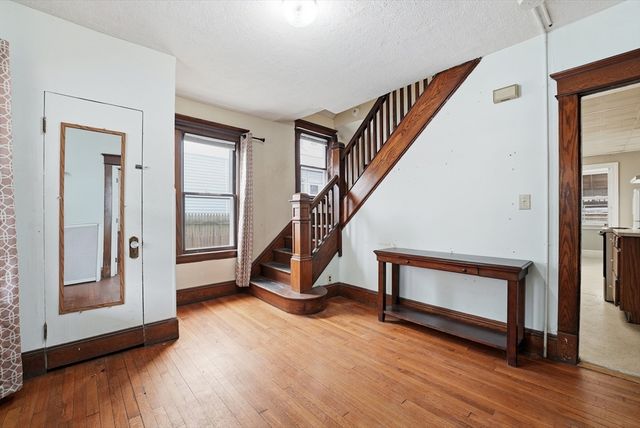 127 Orange St, Springfield, MA 01108