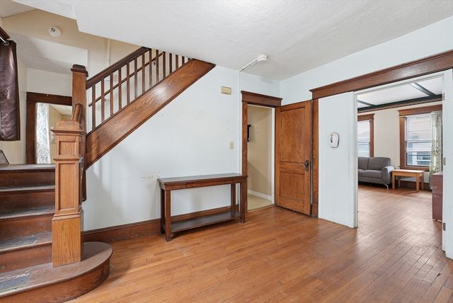 127 Orange St, Springfield, MA 01108
