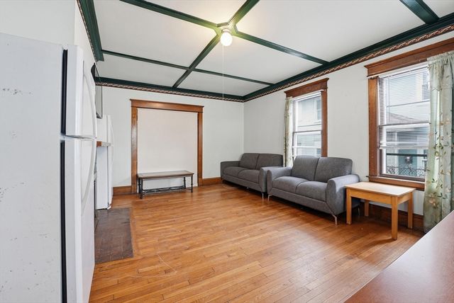 127 Orange St, Springfield, MA 01108