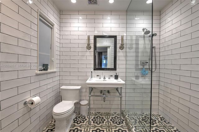 110 N 16th Ave, Hollywood, FL 33020