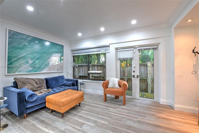 110 N 16th Ave, Hollywood, FL 33020