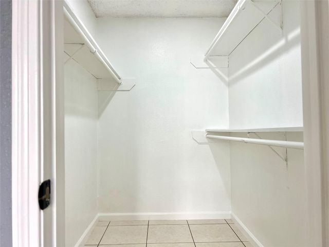 2750 Holly Hall Street 605, Houston, TX 77054