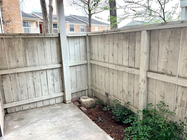 2750 Holly Hall Street 605, Houston, TX 77054