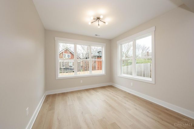 3217 Gilbert Avenue, Cincinnati, OH 45207