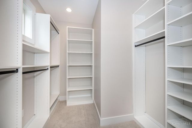 3217 Gilbert Avenue, Cincinnati, OH 45207