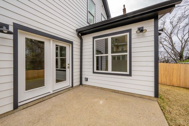 3217 Gilbert Avenue, Cincinnati, OH 45207