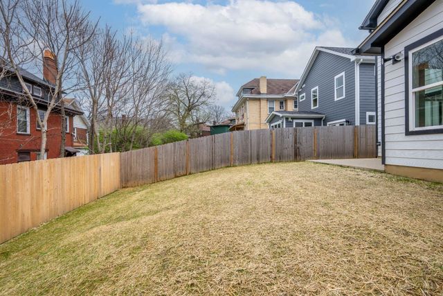 3217 Gilbert Avenue, Cincinnati, OH 45207