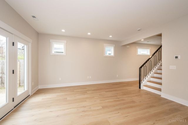 3217 Gilbert Avenue, Cincinnati, OH 45207