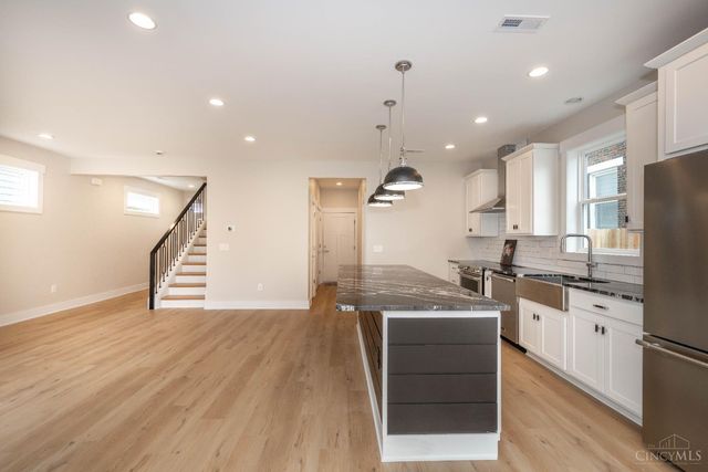 3217 Gilbert Avenue, Cincinnati, OH 45207