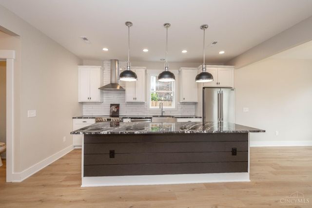 3217 Gilbert Avenue, Cincinnati, OH 45207