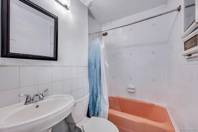 626 Winthrop Drive, Uniondale, NY 11553