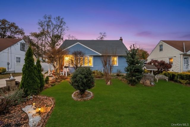 626 Winthrop Drive, Uniondale, NY 11553