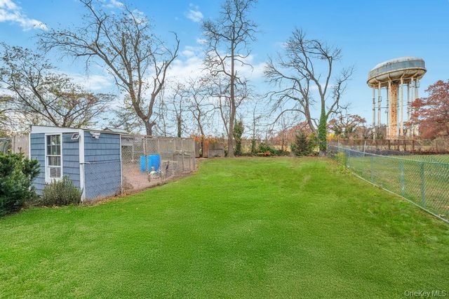 626 Winthrop Drive, Uniondale, NY 11553