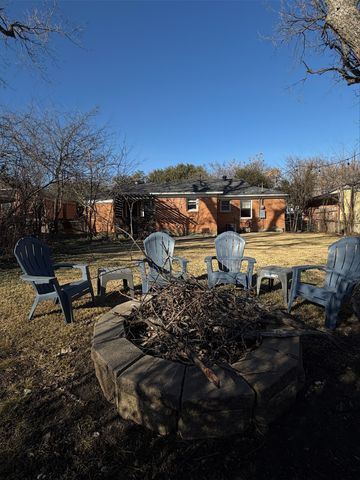 2818 Tolosa Drive, Dallas, TX 75228