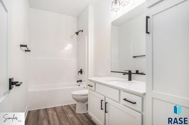 6416 S Hannby Trl Trail, Sioux Falls, SD 57106