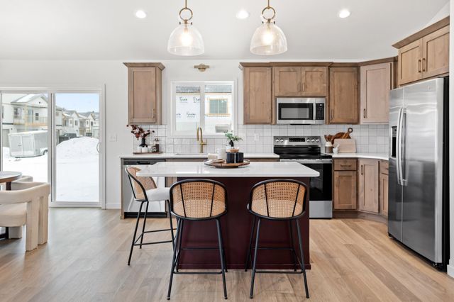 6669 Belding Drive S, Fargo, ND 58104