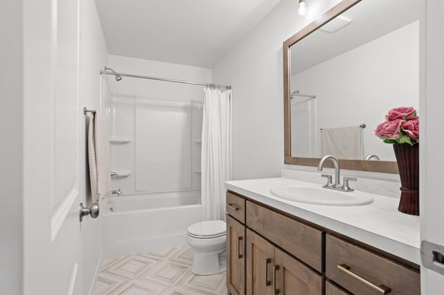 6669 Belding Drive S, Fargo, ND 58104