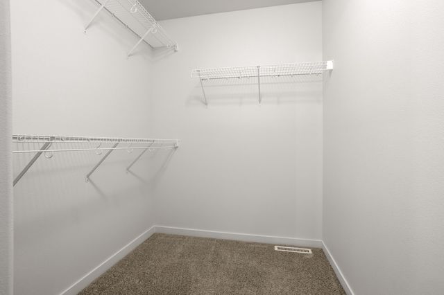 6669 Belding Drive S, Fargo, ND 58104