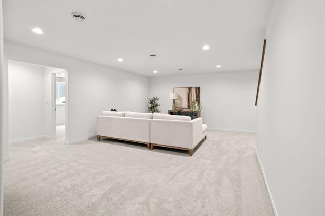 6669 Belding Drive S, Fargo, ND 58104