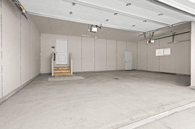 6669 Belding Drive S, Fargo, ND 58104