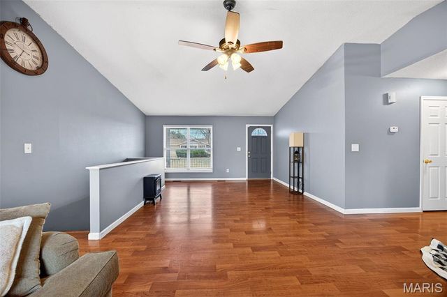 214 Universal Drive, St Peters, MO 63376