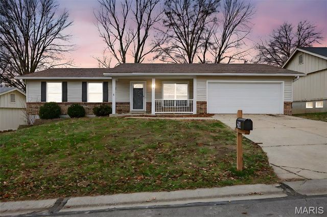 214 Universal Drive, St Peters, MO 63376