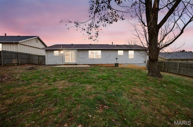 214 Universal Drive, St Peters, MO 63376