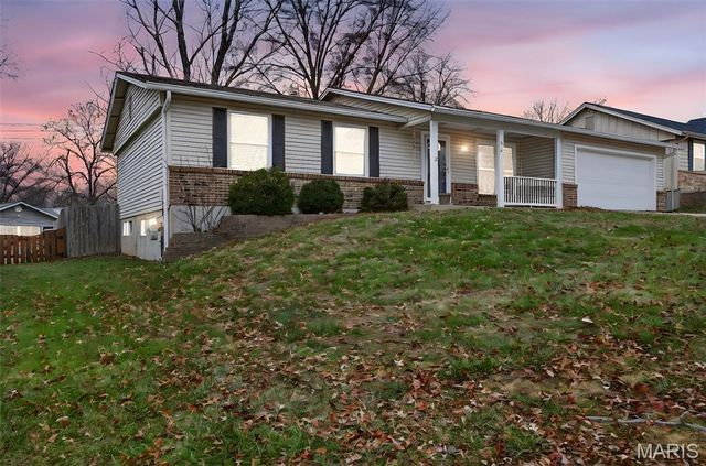 214 Universal Drive, St Peters, MO 63376
