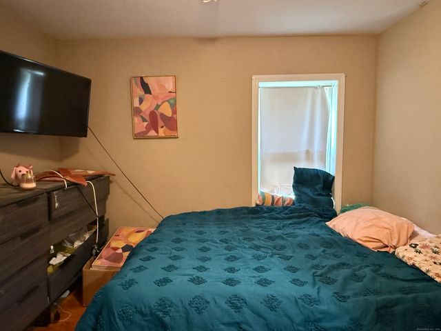 16 Brown Avenue, Windsor, CT 06095