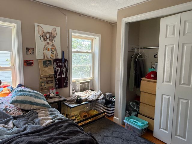 16 Brown Avenue, Windsor, CT 06095