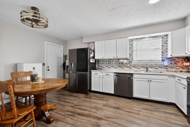 205 Laurel Lane, Nicholasville, KY 40356